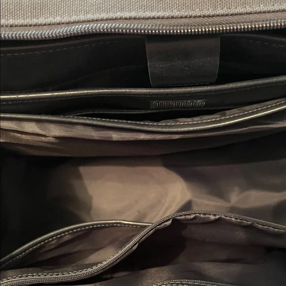 Beis mini convertible weekender in navy - Picture 2 of 12